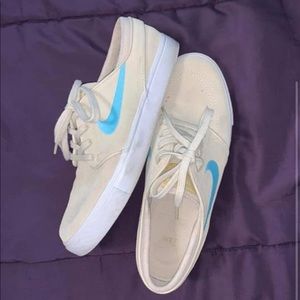 Nike Janoski shoes